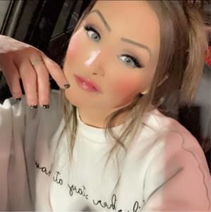 Meet your Posher, Kayla